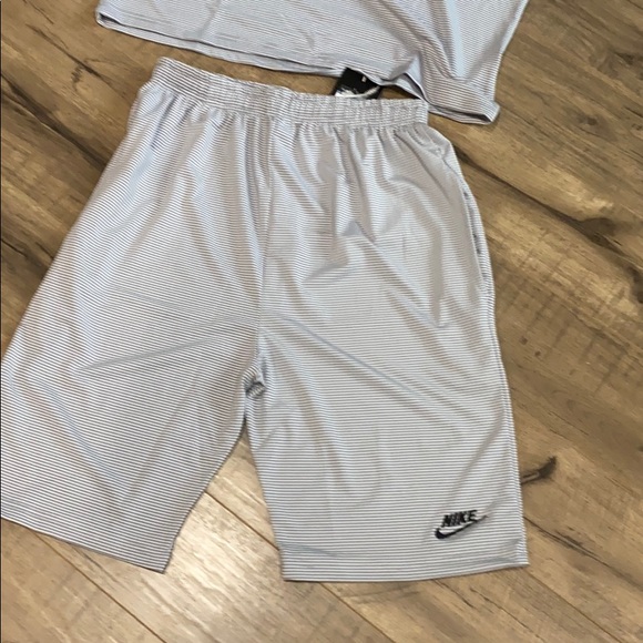 2pcs of nike sport blouse and short - Picture 4 of 8
